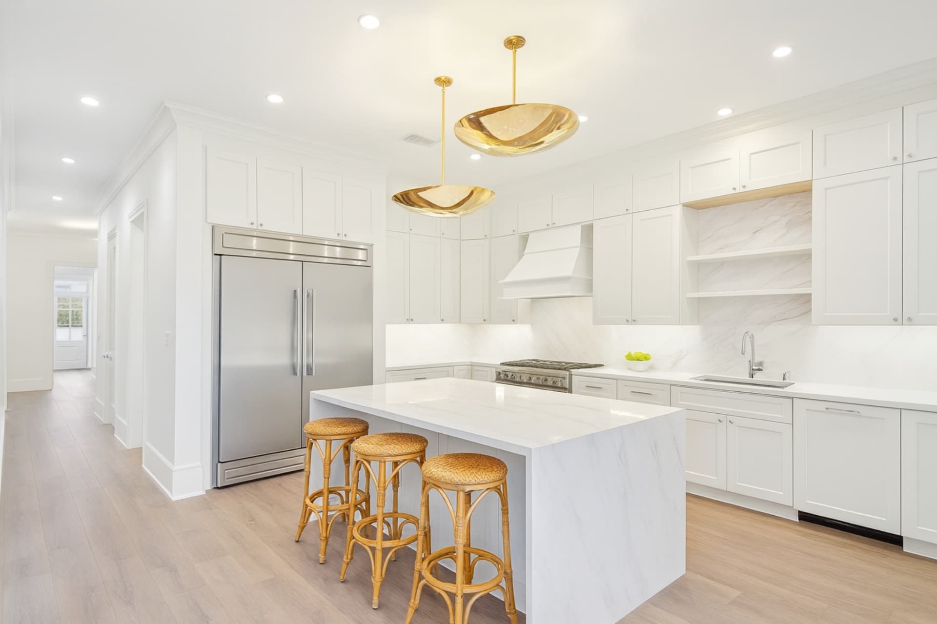 Modern luxury kitchen remodel by Genco Construction in Dallas-Fort Worth
